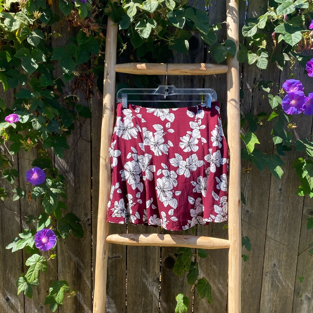 Forever21 burgundy mini skirt